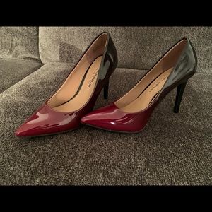 4”Christian Siriano 2tone heels.Burgundy and Black